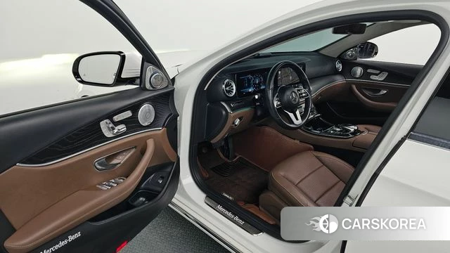 Mercedes-Benz E-Class W213 2020 Белый из Кореи, фото 2