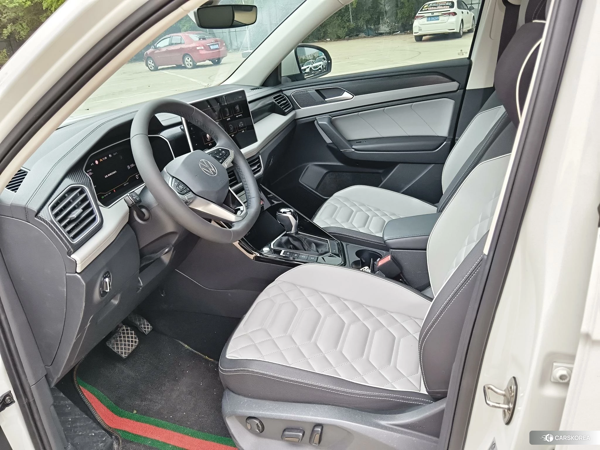 Volkswagen Tanyue 2022 Белый из Китая, фото 2