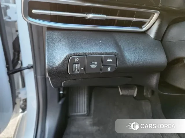 Hyundai Avante Hybrid (CN7) 2021 Белый из Кореи, фото 2