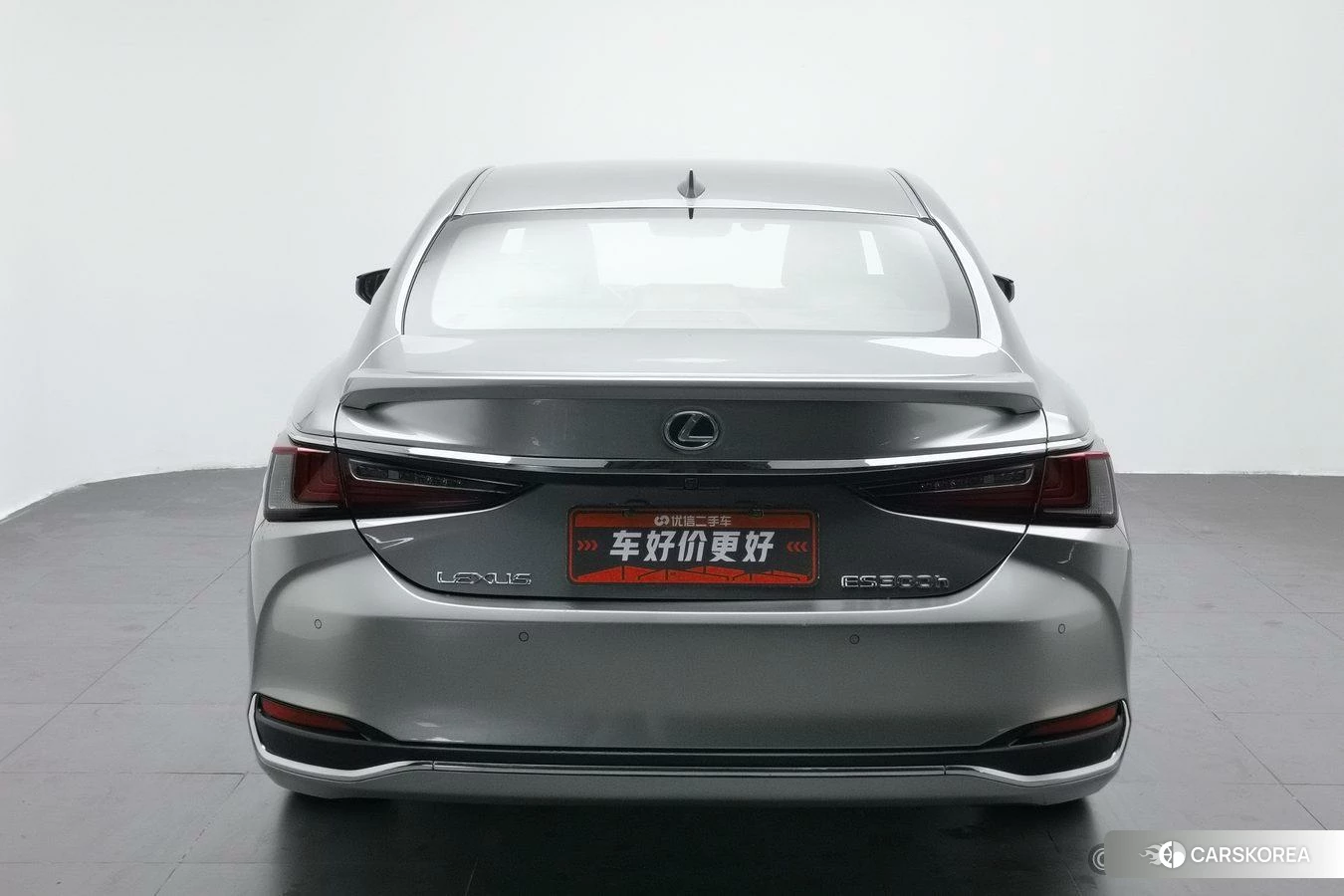 Lexus ES 2019 Темно-серый из Китая, фото 2