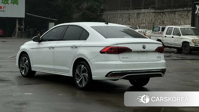 Volkswagen Bora 2024 Белый из Китая, фото 2