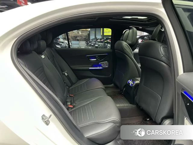 Mercedes-Benz Class C 2024 Белый из Китая, фото 2