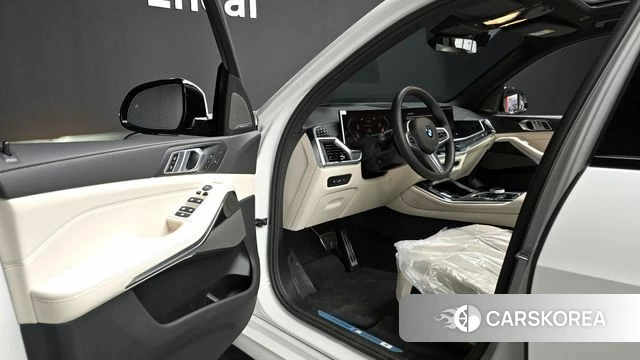 BMW X5 (G05) 2025 Белый из Кореи, фото 2