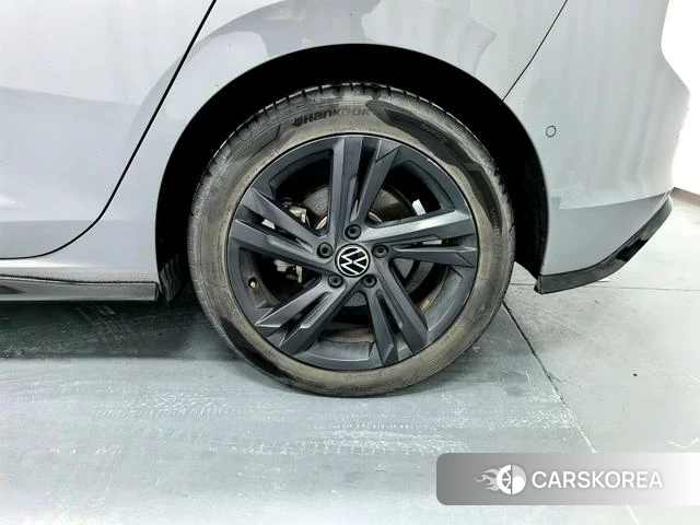Volkswagen Golf 2022 Темно-серый из Китая, фото 2