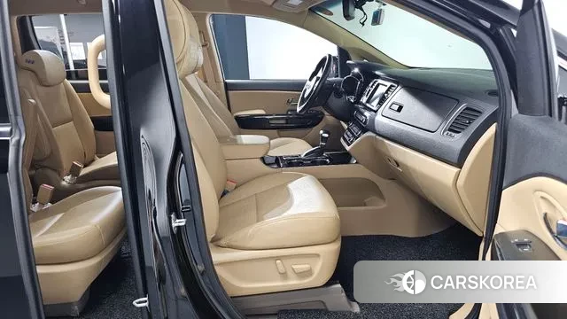 Kia The New Carnival 2019 Черный из Кореи, фото 2