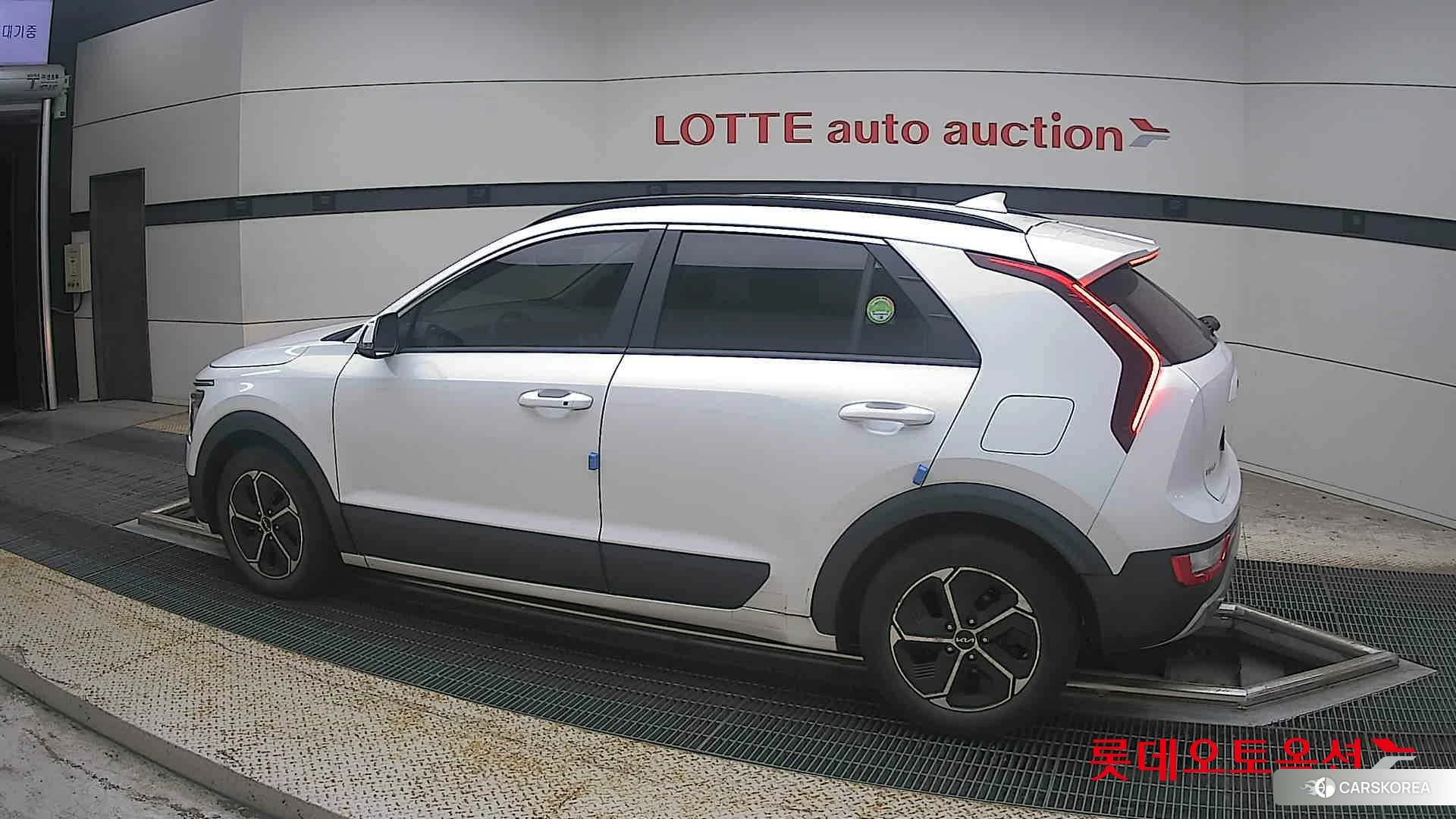 Kia Niro Hybrid 2022 Белый из Кореи, фото 2