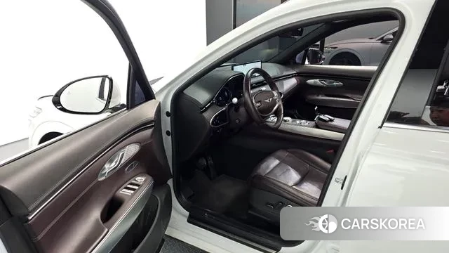 Genesis GV70 2021 Белый из Кореи, фото 2