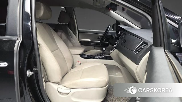 Kia The New Carnival 2019 Черный из Кореи, фото 2