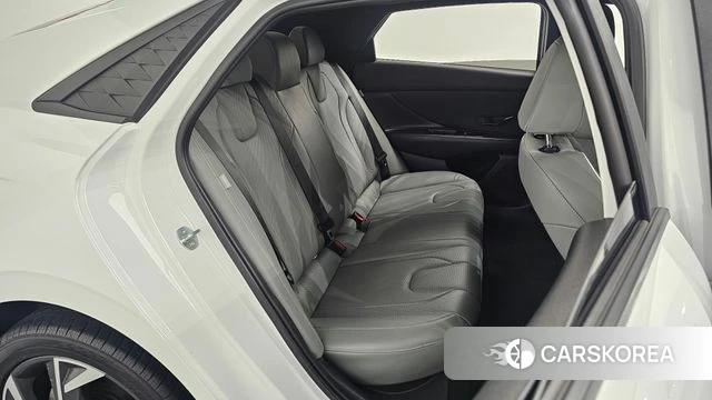 Hyundai The New Avante (CN7) 2024 Белый из Кореи, фото 2