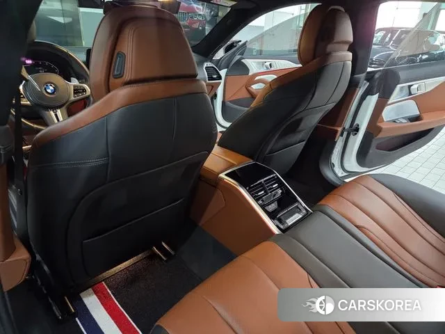 BMW 8 Series (G15) 2024 Белый из Кореи, фото 2