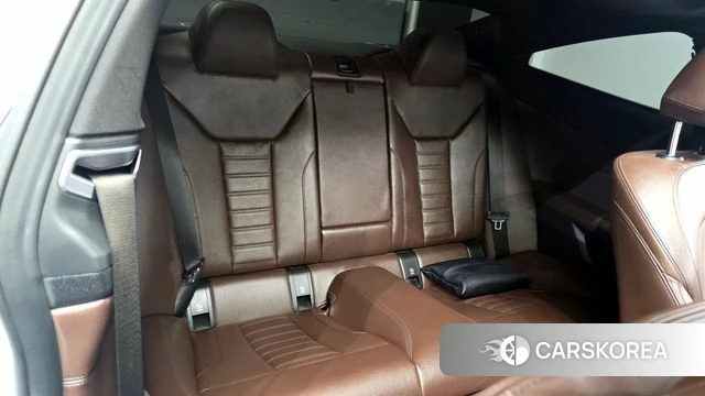 BMW 4 Series (G22) 2021 Белый из Кореи, фото 2