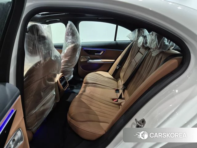 Mercedes-Benz E-Class W214 2025 Белый из Кореи, фото 2