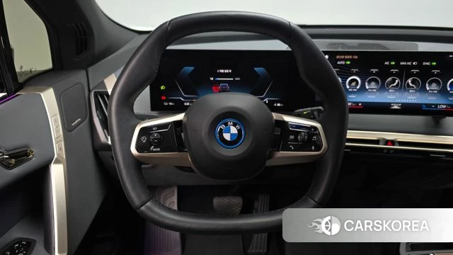 BMW iX 2022 Черный из Кореи, фото 2