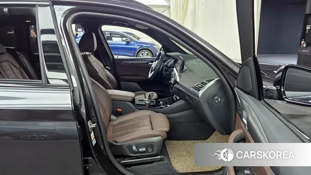 BMW X3 (G01) 2023 Серый из Кореи, фото 2