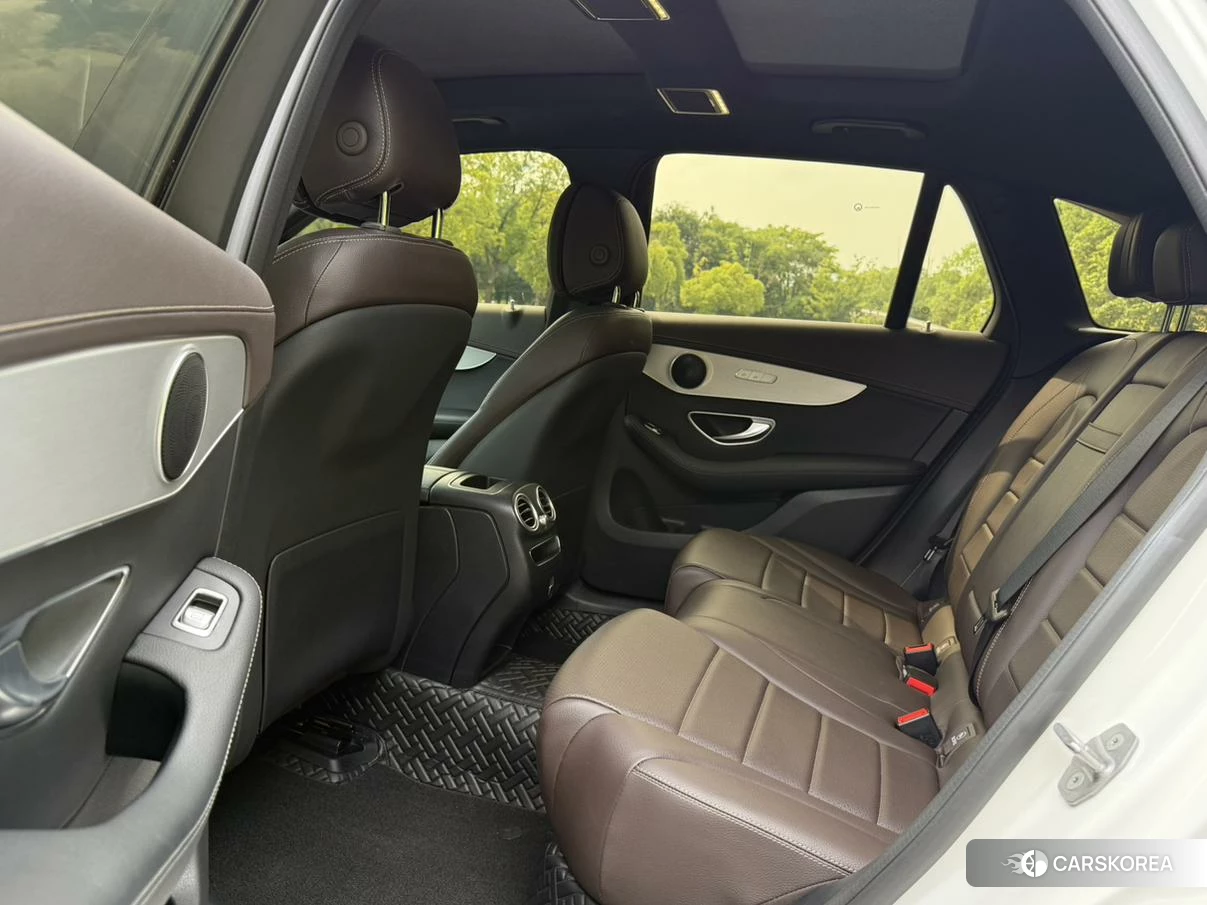Mercedes-Benz GLC 2022 Белый из Китая, фото 2