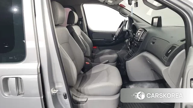 Hyundai The New Grand Starex 2019 Серебристо-серый из Кореи, фото 2