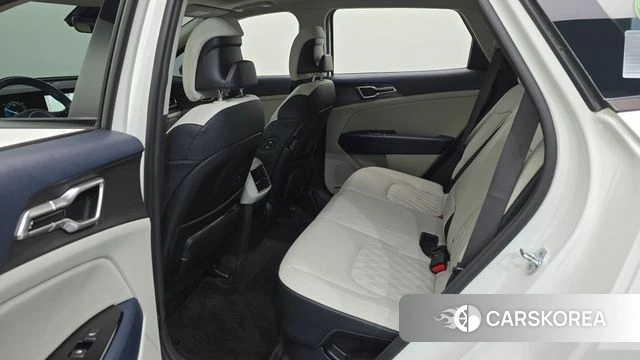 Kia Sportage 5th Generation Hybrid 2022 Белый из Кореи, фото 2