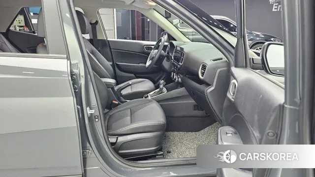 Hyundai Venue 2023 Серый из Кореи, фото 2