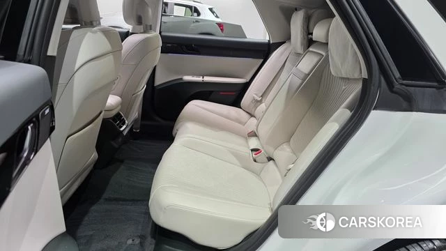 Hyundai Grandeur Hybrid (GN7) 2023 Белый из Кореи, фото 2