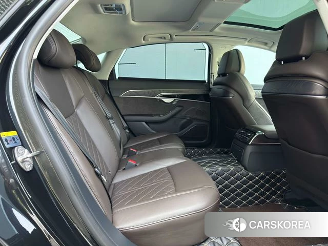 Audi A8 2021 Черный из Китая, фото 2