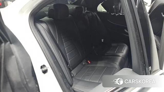 Mercedes-Benz E-Class W213 2023 Белый из Кореи, фото 2