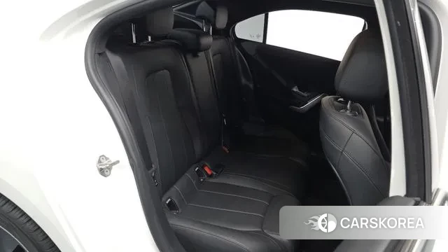 Mercedes-Benz A-Class W177 2021 Белый из Кореи, фото 2