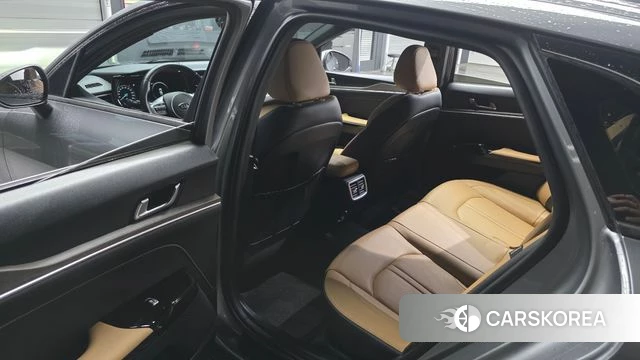 Kia K5 Hybrid 3rd Generation 2021 Серебряный из Кореи, фото 2