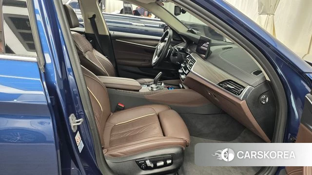 BMW 5 Series (G30) 2021 Синий из Кореи, фото 2