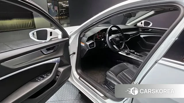 Audi A6 (C8) 2021 Белый из Кореи, фото 2