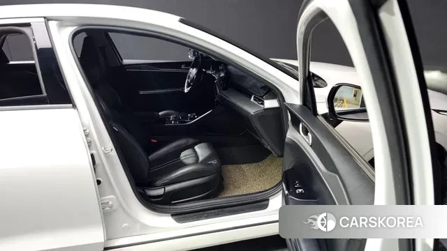 Kia K5 3rd generation 2022 Белый из Кореи, фото 2