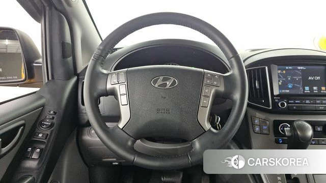 Hyundai The New Grand Starex 2018 Желтый из Кореи, фото 2