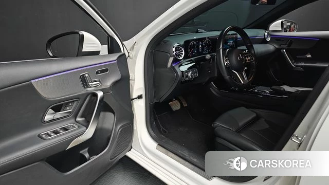 Mercedes-Benz A-Class W177 2023 Белый из Кореи, фото 2