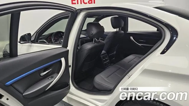 BMW 3 Series (F30) 2018 Белый из Кореи, фото 2