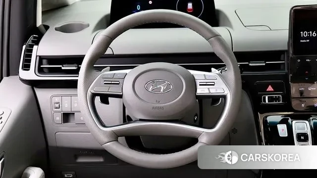 Hyundai Staria 2023 Черный из Кореи, фото 2