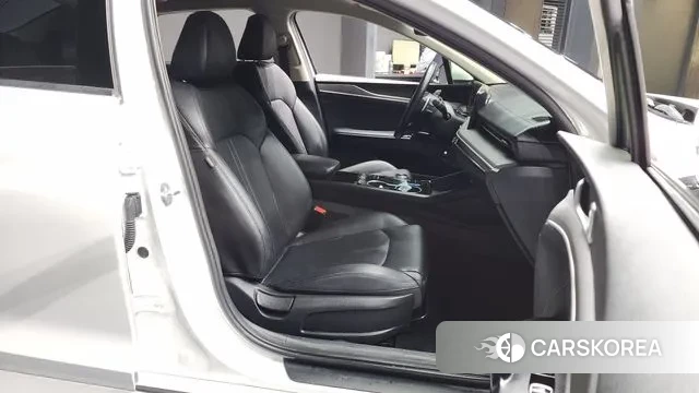 Kia The New K5 3rd generation 2024 Белый из Кореи, фото 2