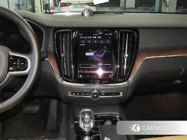 Volvo V60 Cross-Country 2nd Generation 2024 Серый из Кореи, фото 2