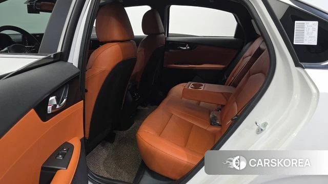 Kia The New K3 2nd generation 2024 Белый из Кореи, фото 2