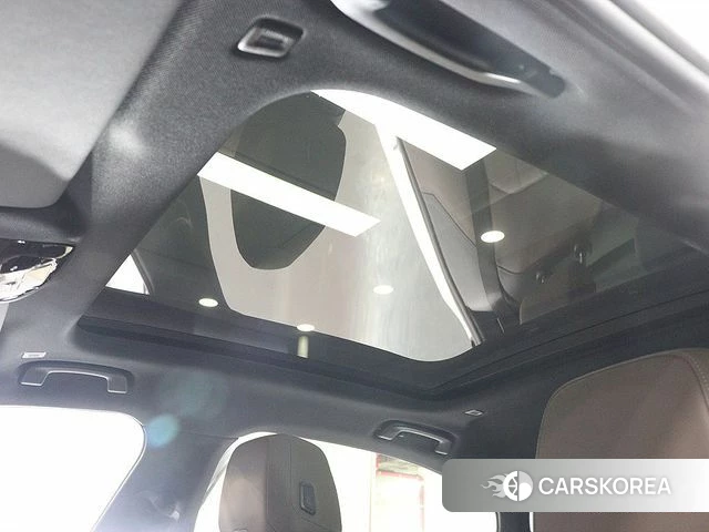 BMW 5 Series (G60) 2023 Белый из Кореи, фото 2