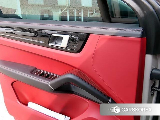 Porsche Cayenne (PO536) 2021 Жемчужный цвет из Кореи, фото 2