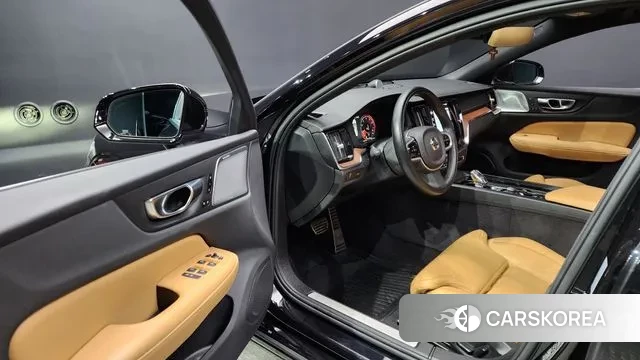 Volvo S60 3rd generation 2021 Черный из Кореи, фото 2