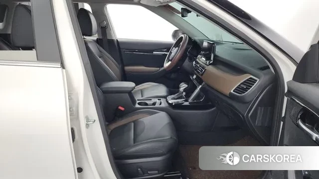 Kia Seltos 2021 Белый из Кореи, фото 2