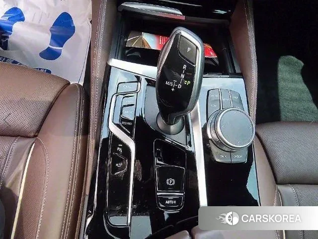 BMW 5 Series (G30) 2021 Черный из Кореи, фото 2