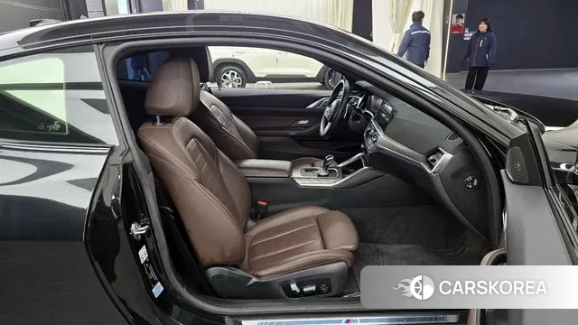 BMW 4 Series (G22) 2021 Черный из Кореи, фото 2