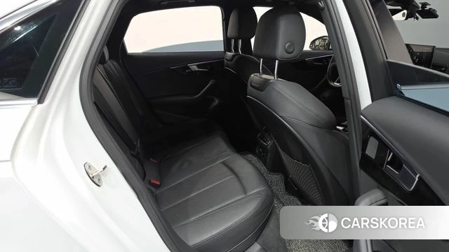 Audi A4 (B9) 2021 Белый из Кореи, фото 2