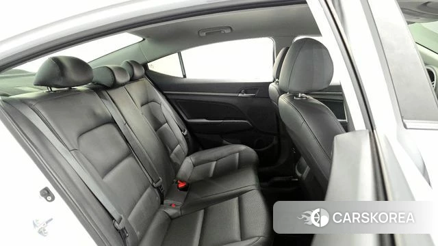 Hyundai Avante AD 2018 Белый из Кореи, фото 2