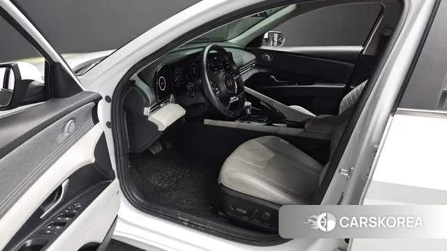 Hyundai Avante (CN7) 2022 Белый из Кореи, фото 2