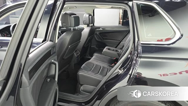 Volkswagen Tiguan second Generation 2020 Черный из Кореи, фото 2