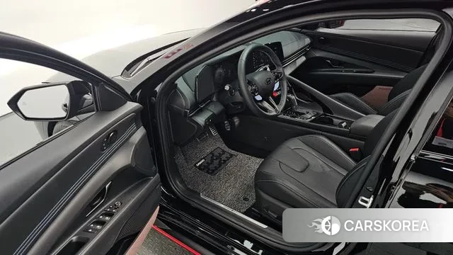 Hyundai The New Avante (CN7) 2024 Черный из Кореи, фото 2