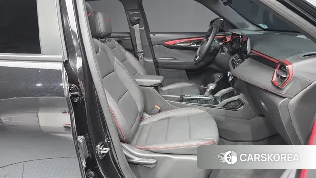 Chevrolet (GM Daewoo) The New Trail Blazer 2025 Черный из Кореи, фото 2