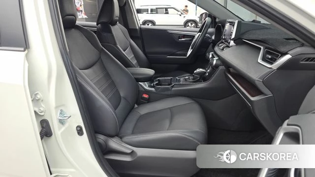 Toyota RAV4 5th Generation 2021 Белый из Кореи, фото 2